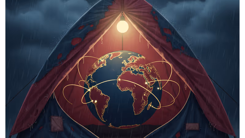 加薩地區避難營中在雨中支撐的破舊帳篷