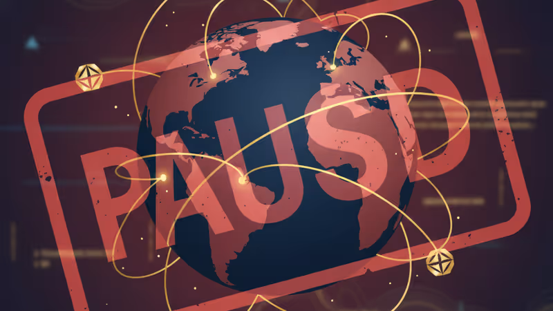 美國大使館標誌與「暫停處理」的文字橫幅，象徵簽證凍結。